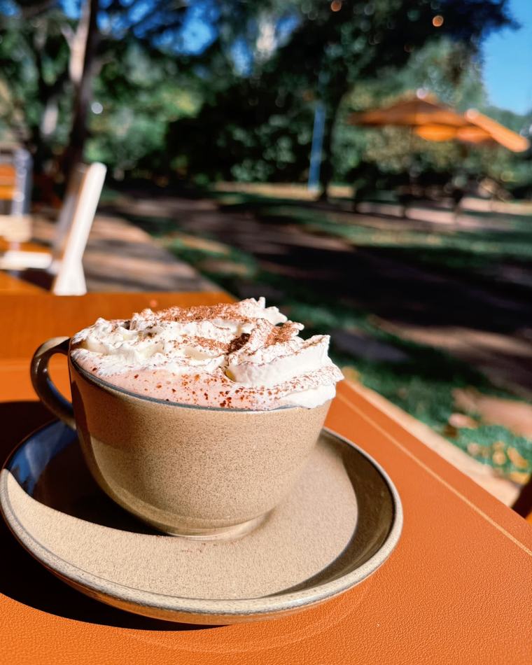 Cappuccino do Laranja Lima Café